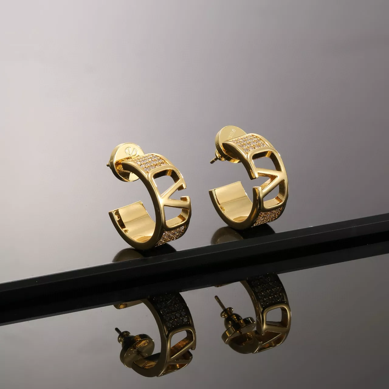 Valentino Earrings For Women Fashionable 2472