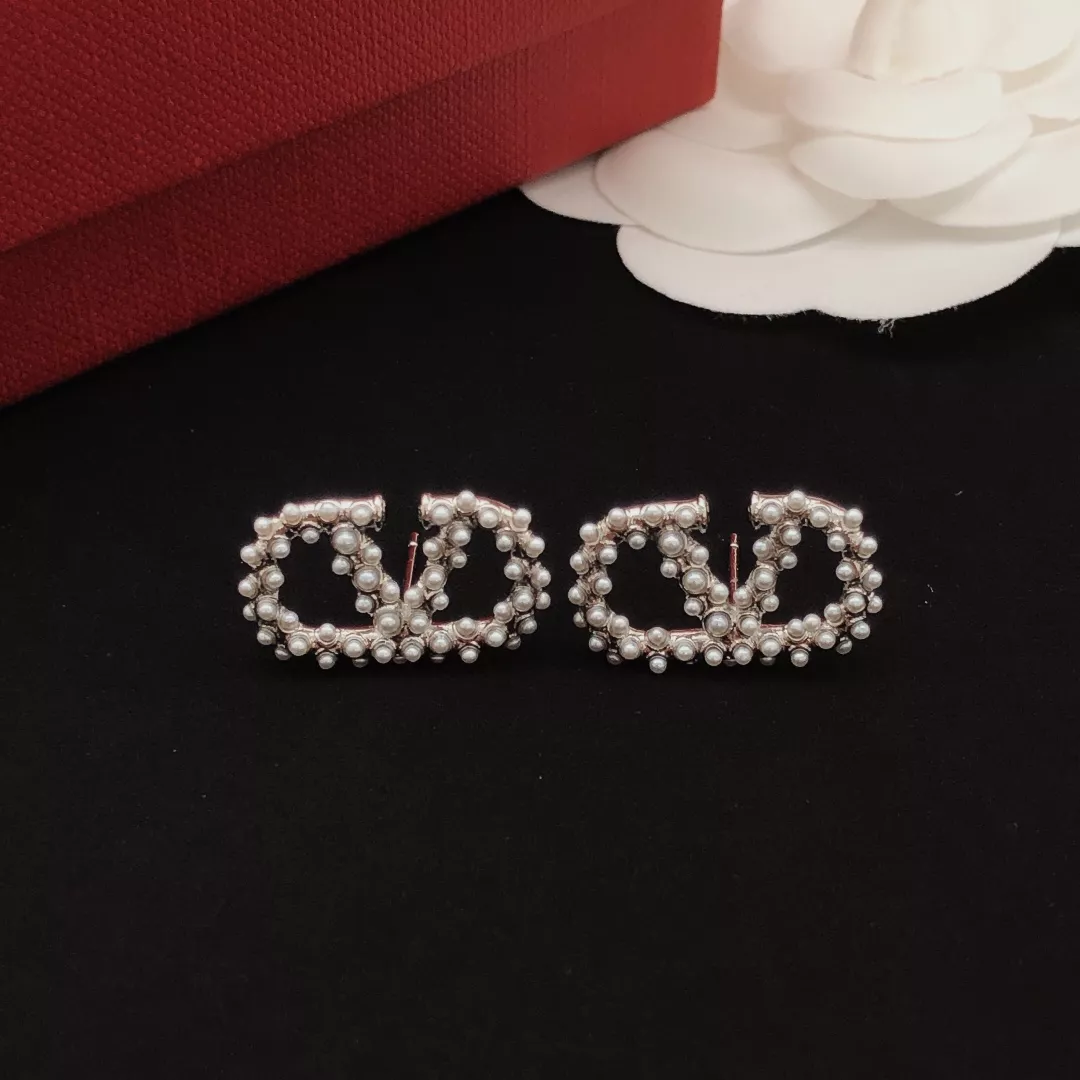 Valentino Earrings For Women Reliable 6040