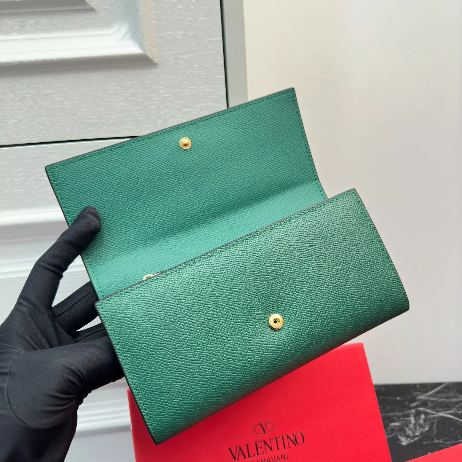 Valentino For Women Durable 8383