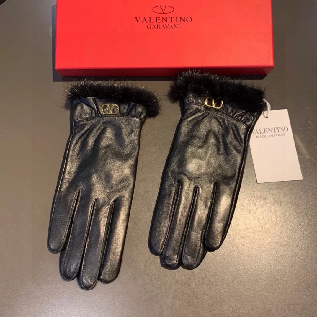 Valentino Gloves For Women Bold 154