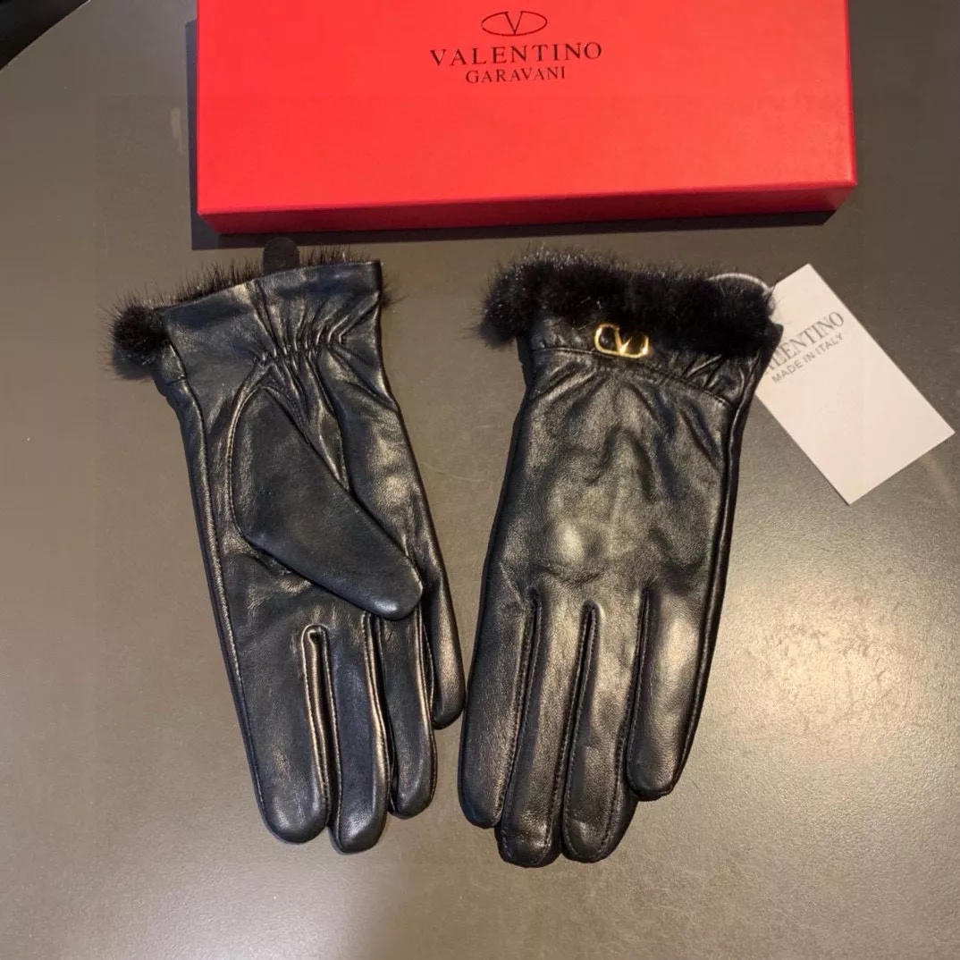 Valentino Gloves For Women Bold 154