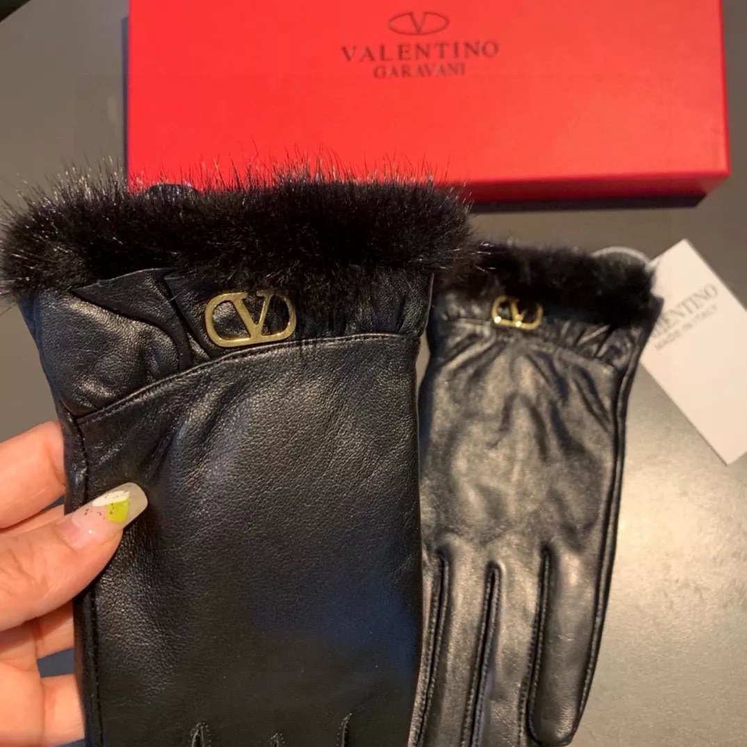 Valentino Gloves For Women Bold 154