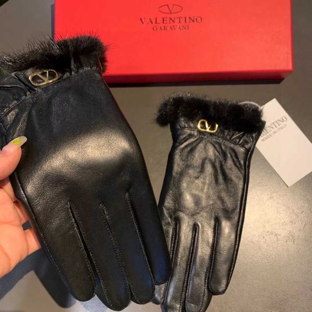 Valentino Gloves For Women Bold 154