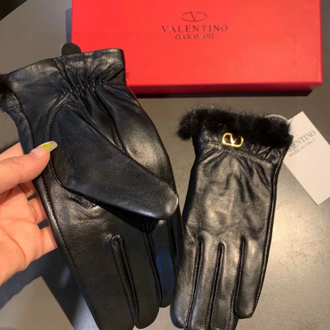 Valentino Gloves For Women Bold 154