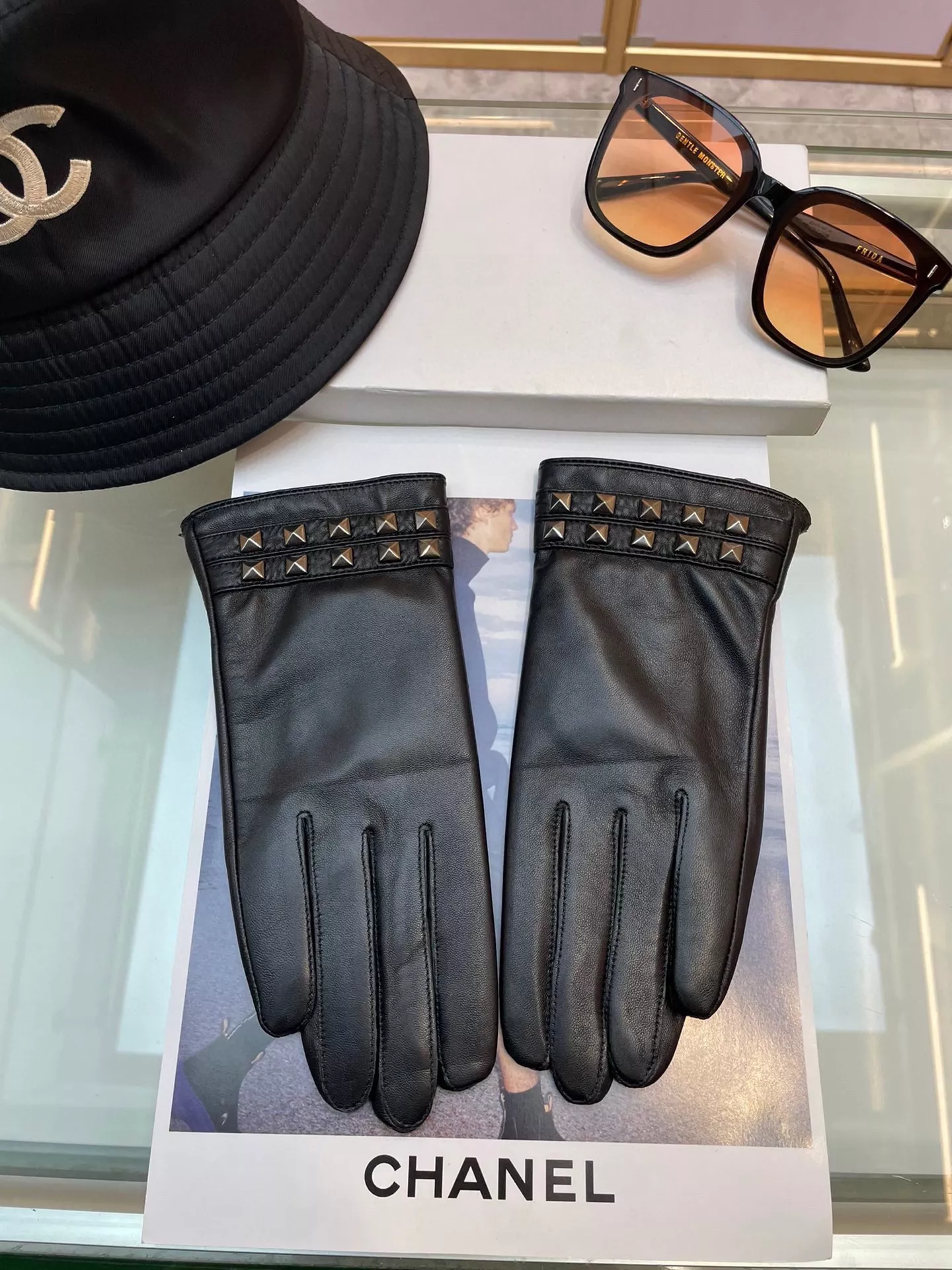 Valentino Gloves For Women HighQuality 2652