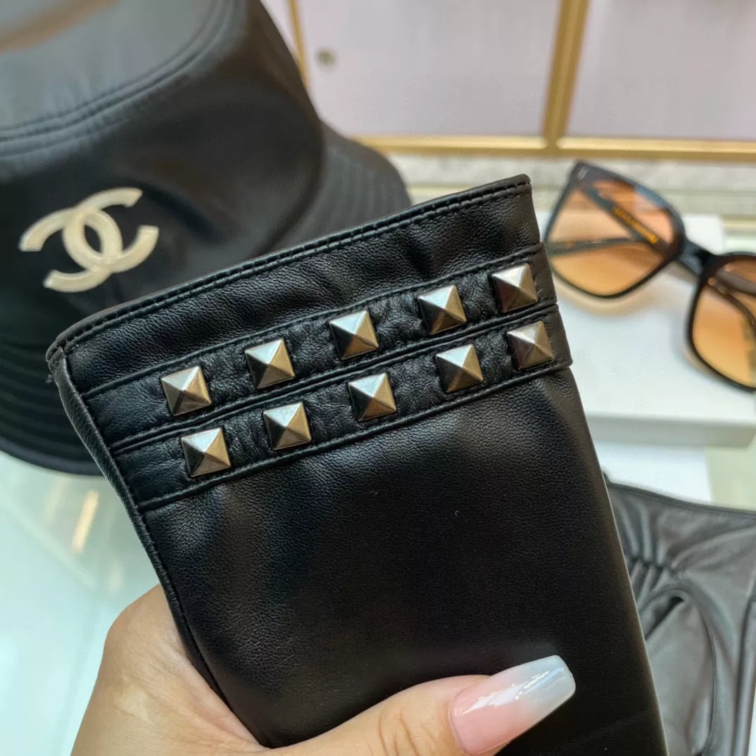 Valentino Gloves For Women HighQuality 2652