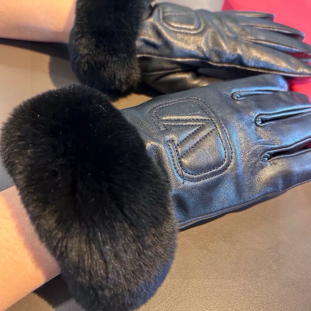 Valentino Gloves For Women Resilient 9943