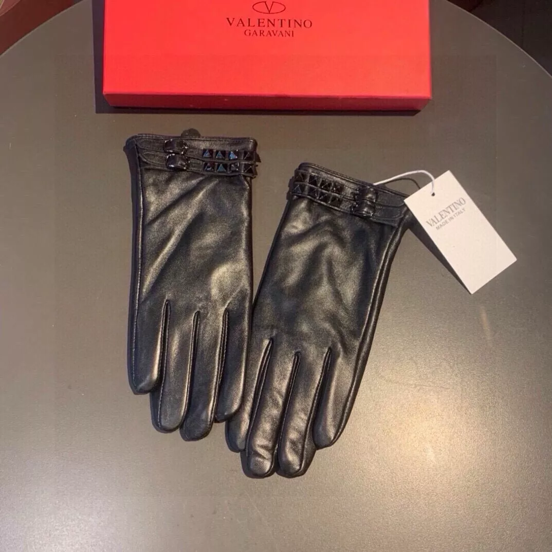 Valentino Gloves For Women Trendsetting 8042