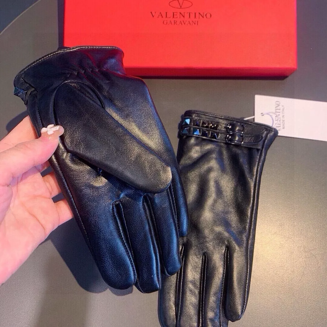 Valentino Gloves For Women Trendsetting 8042