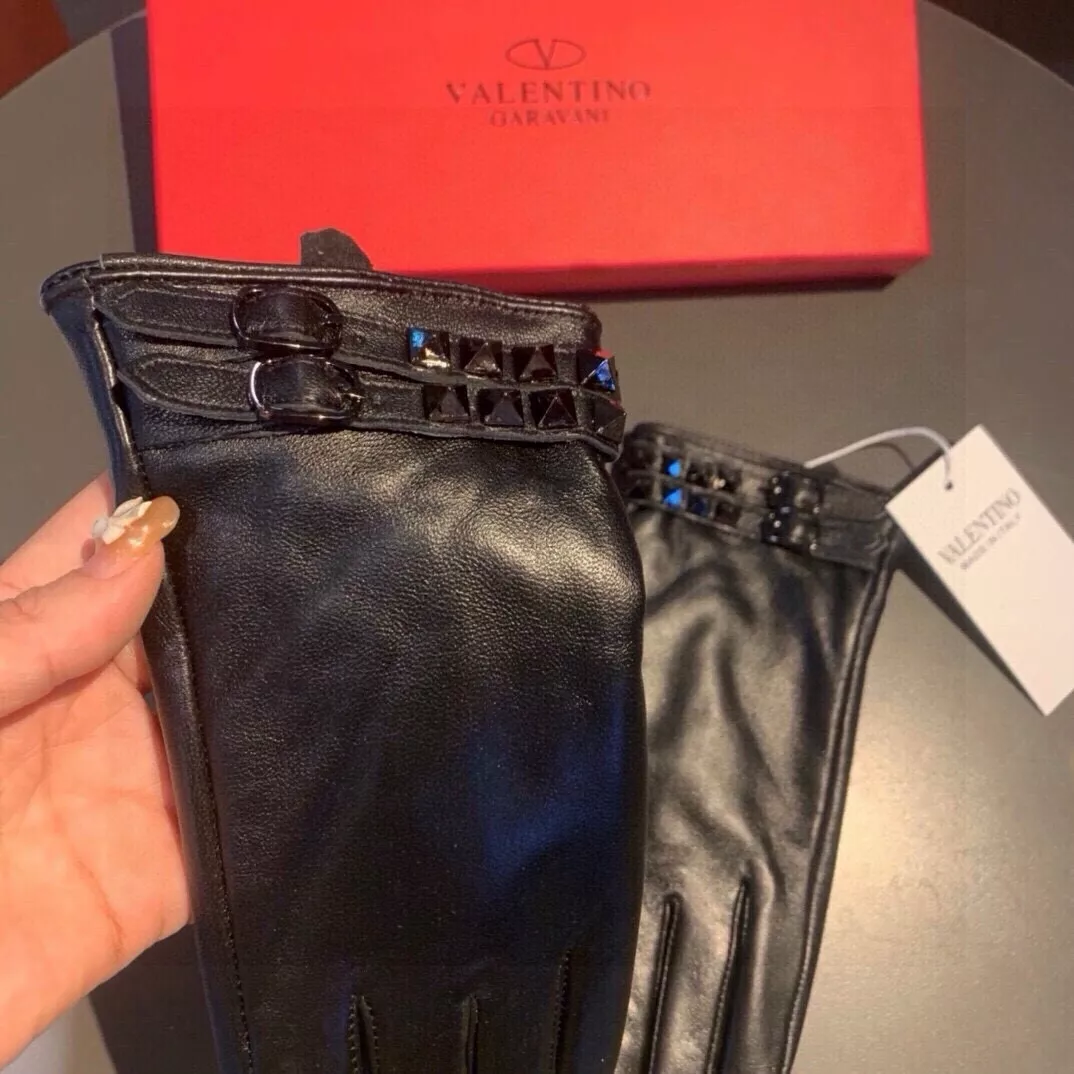 Valentino Gloves For Women Trendsetting 8042
