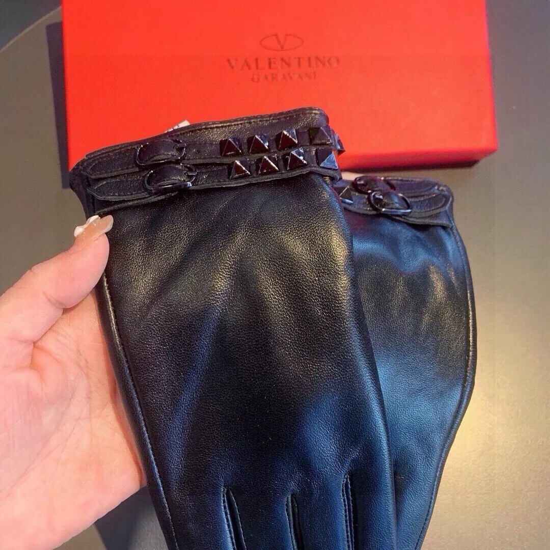 Valentino Gloves For Women Trendsetting 8042