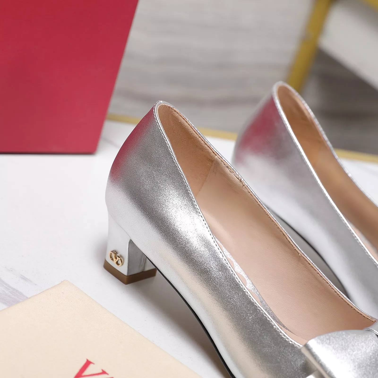 Valentino High-Heeled Shoes For Women HighQuality 5679