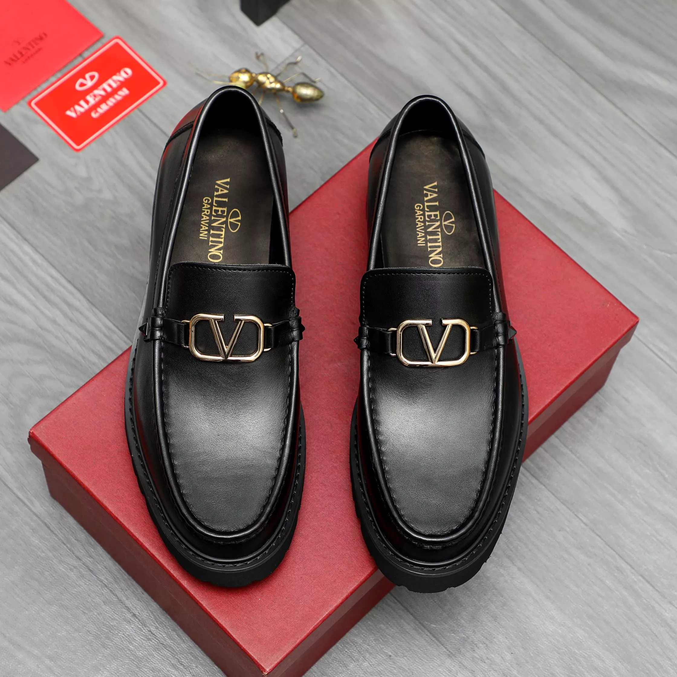 Valentino Leather Shoes For Men Affordable 3273