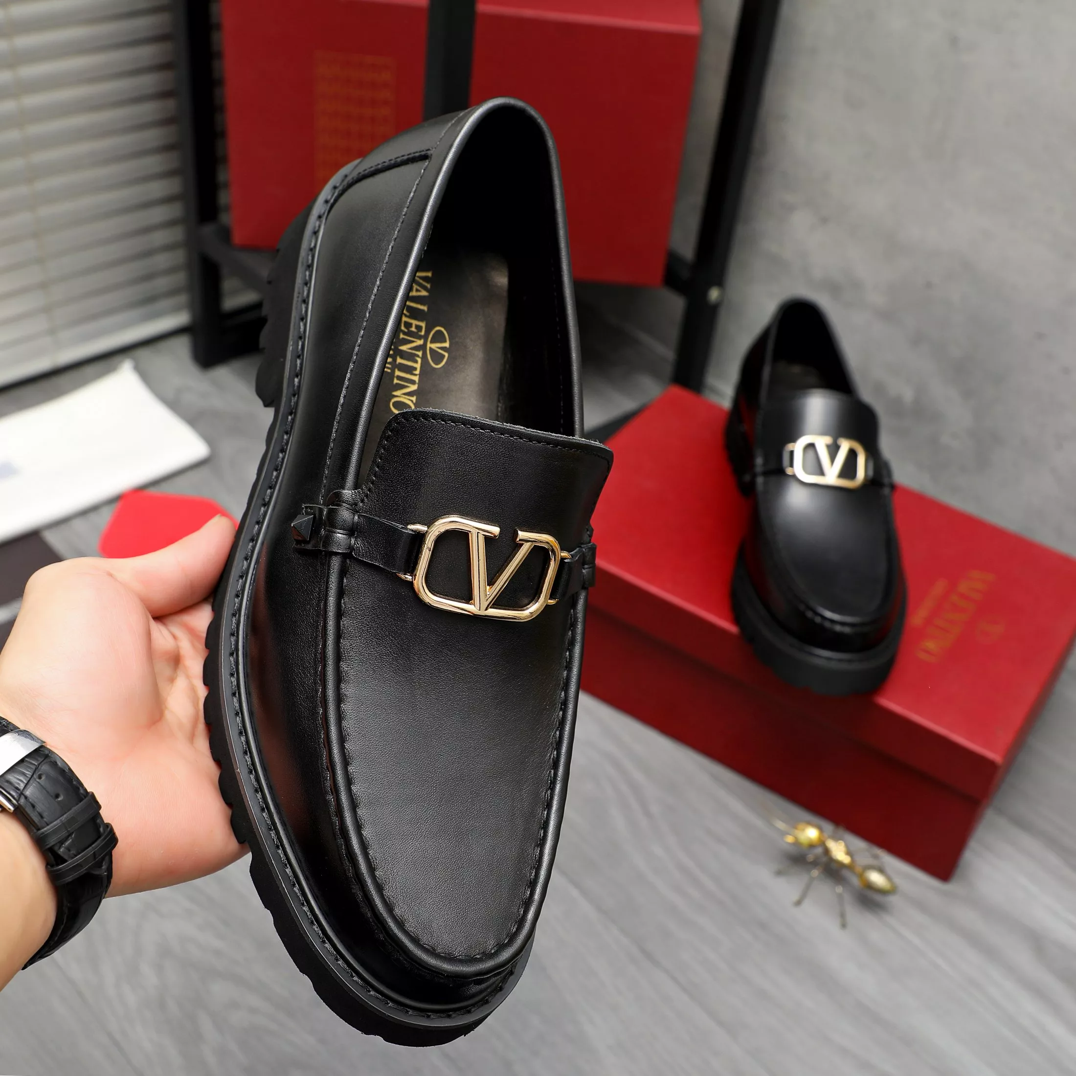 Valentino Leather Shoes For Men Affordable 3273
