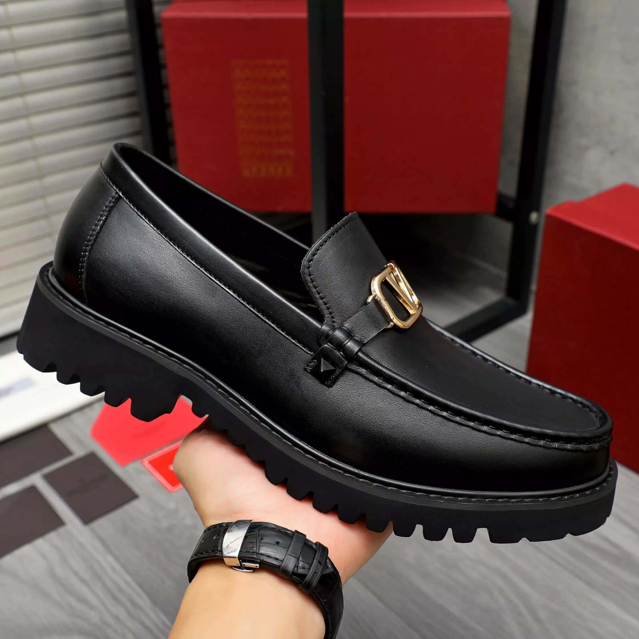 Valentino Leather Shoes For Men Affordable 3273