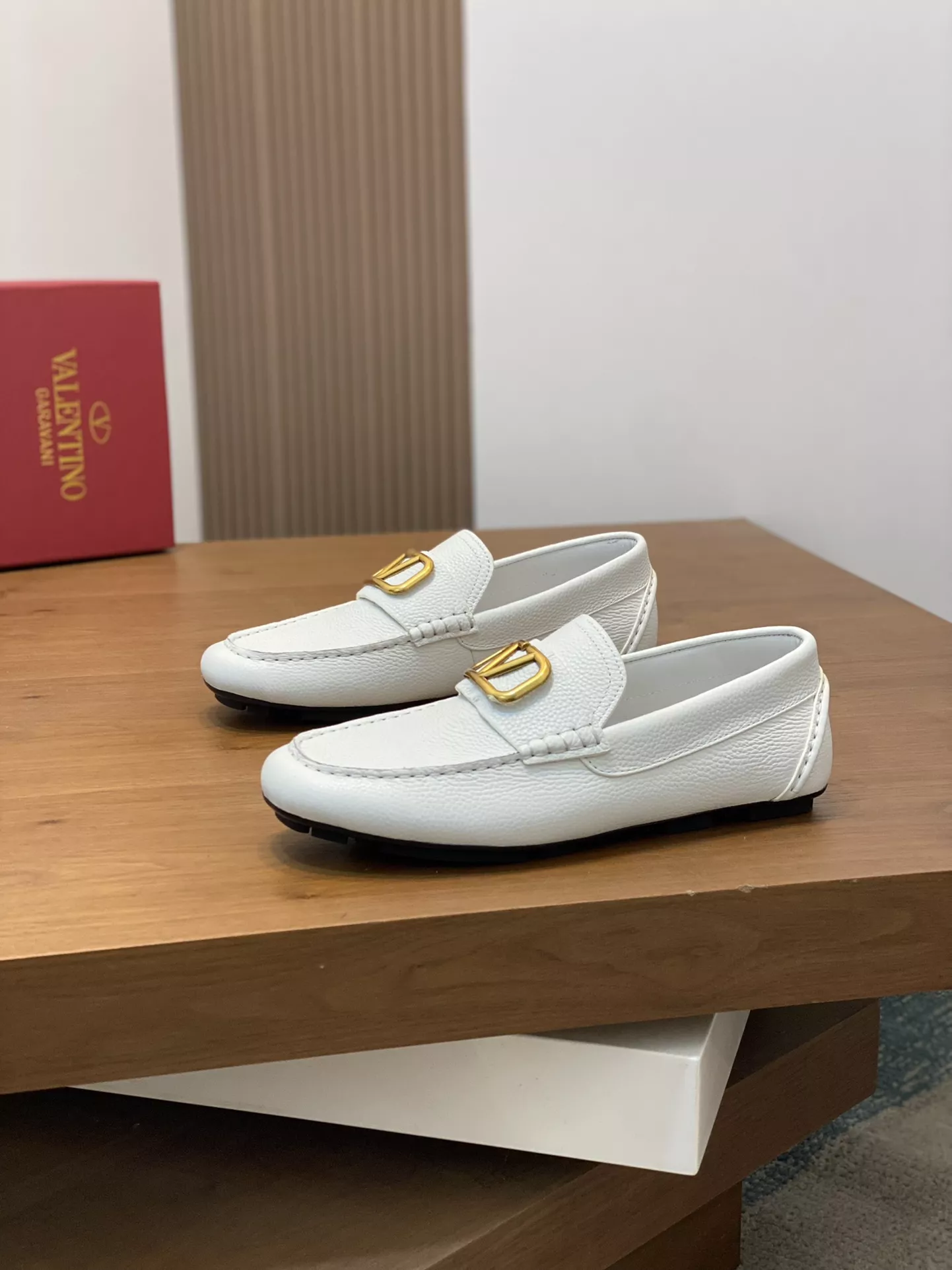 Valentino Leather Shoes For Men Bright 310
