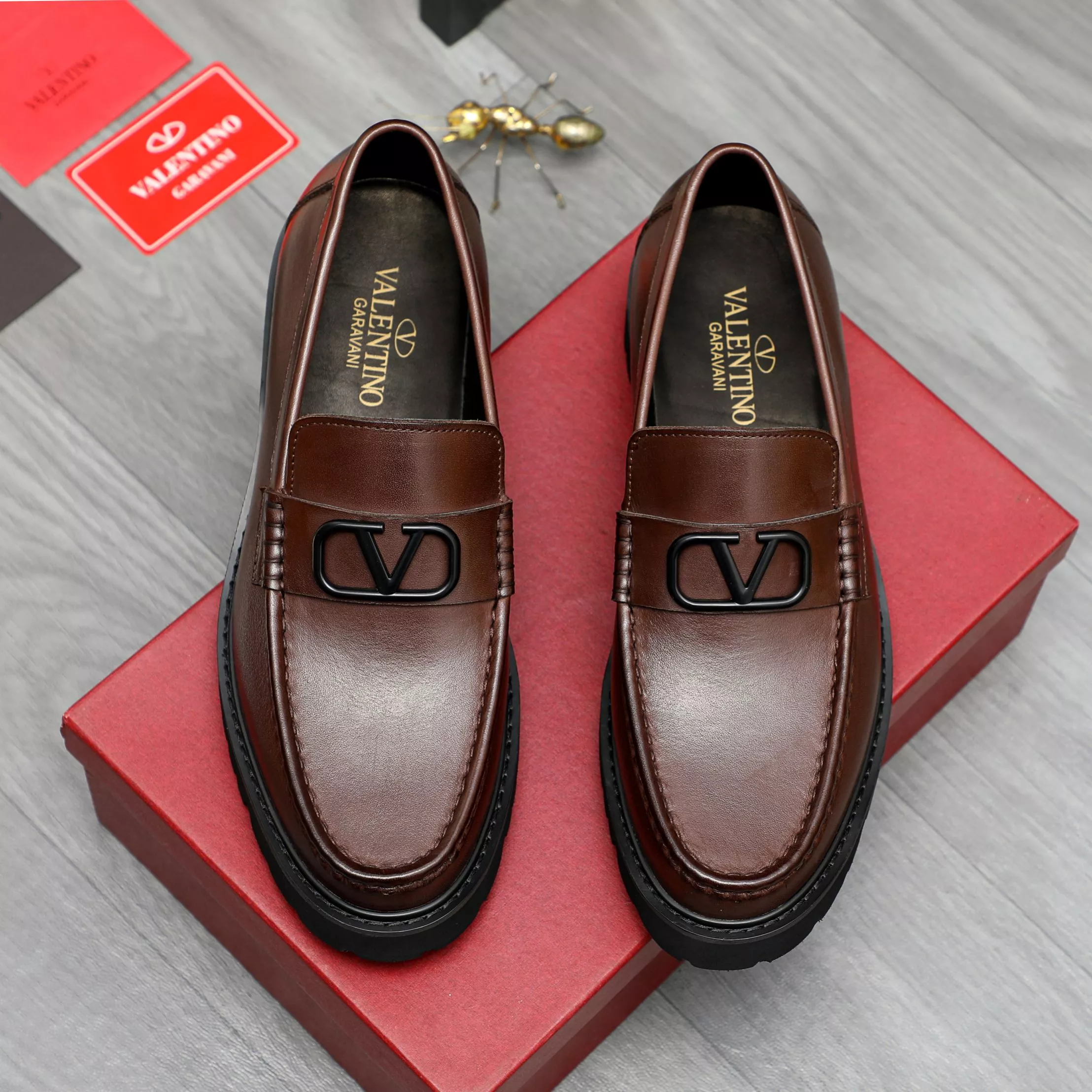 Valentino Leather Shoes For Men Durable 2548