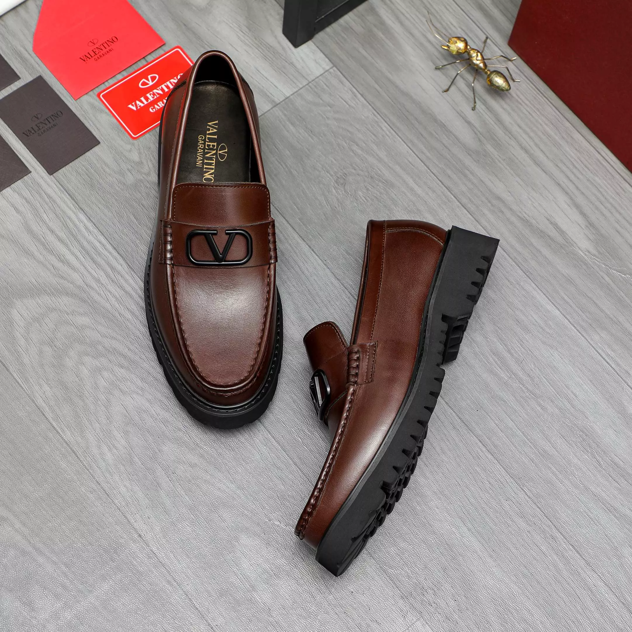 Valentino Leather Shoes For Men Durable 2548