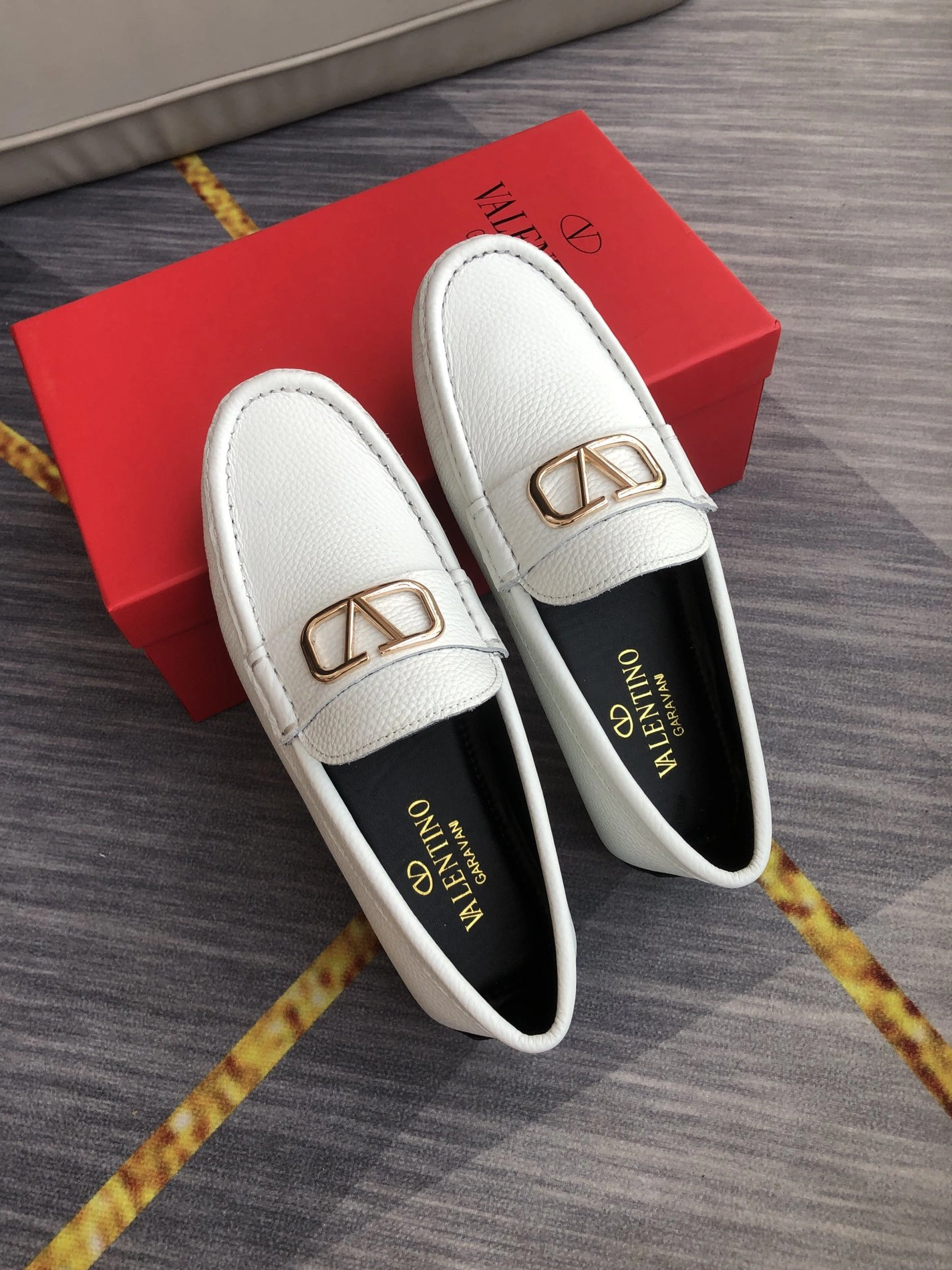 Valentino Leather Shoes For Men EyeCatching 6528