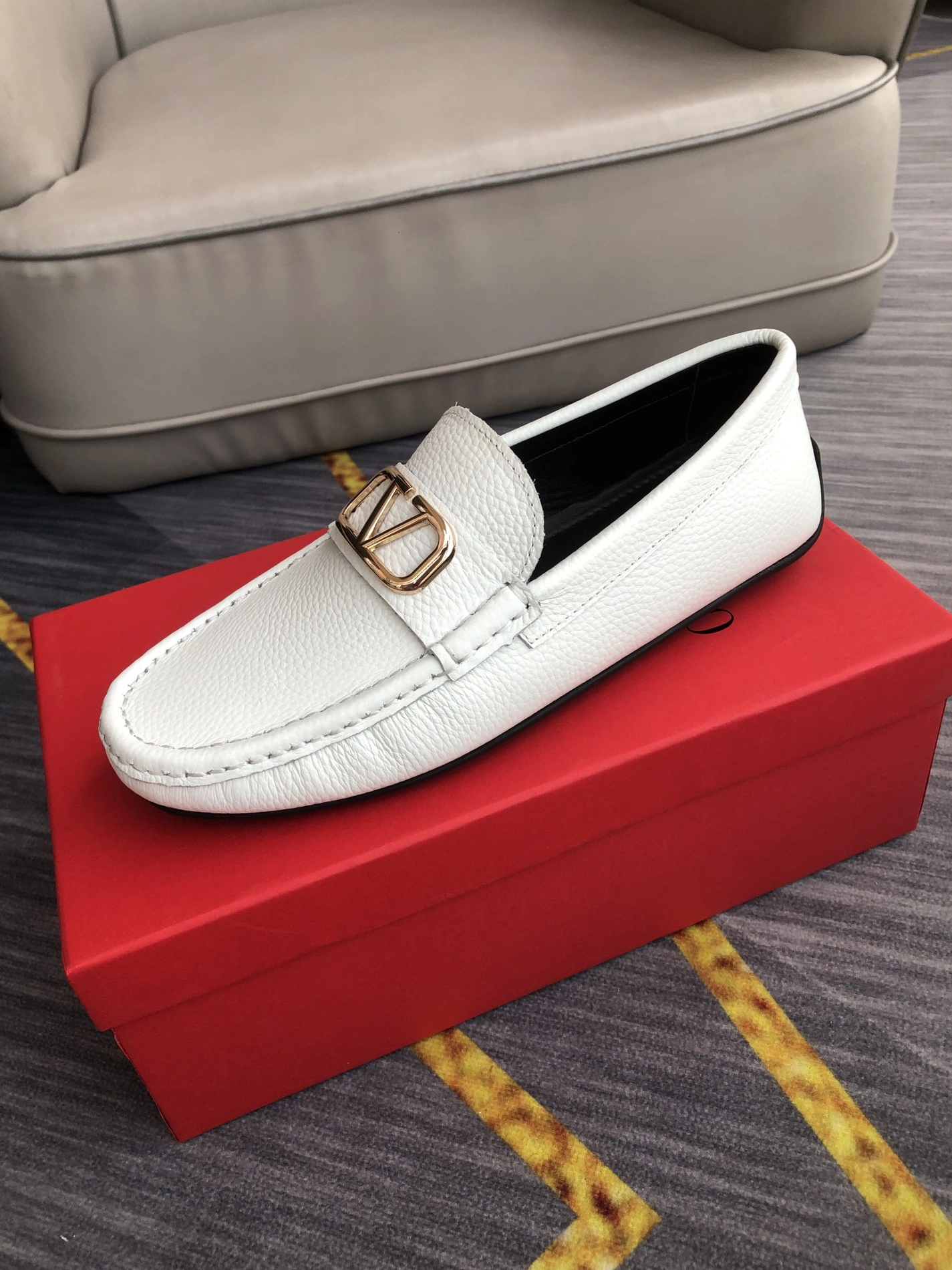 Valentino Leather Shoes For Men EyeCatching 6528