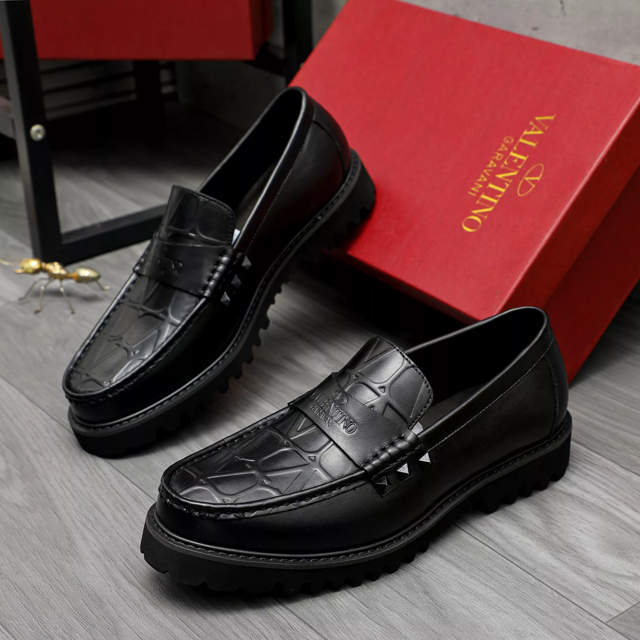 Valentino Leather Shoes For Men Fashionable 7170