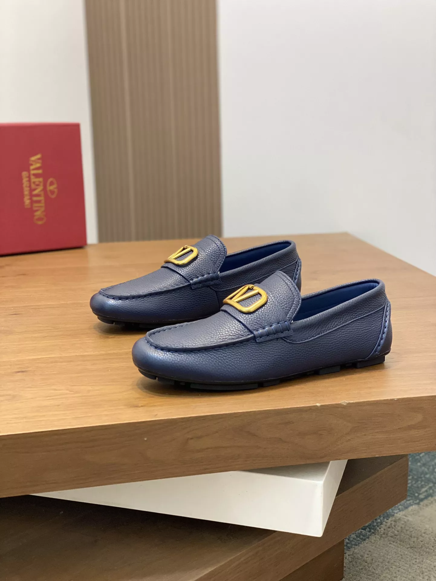 Valentino Leather Shoes For Men Practical 1172
