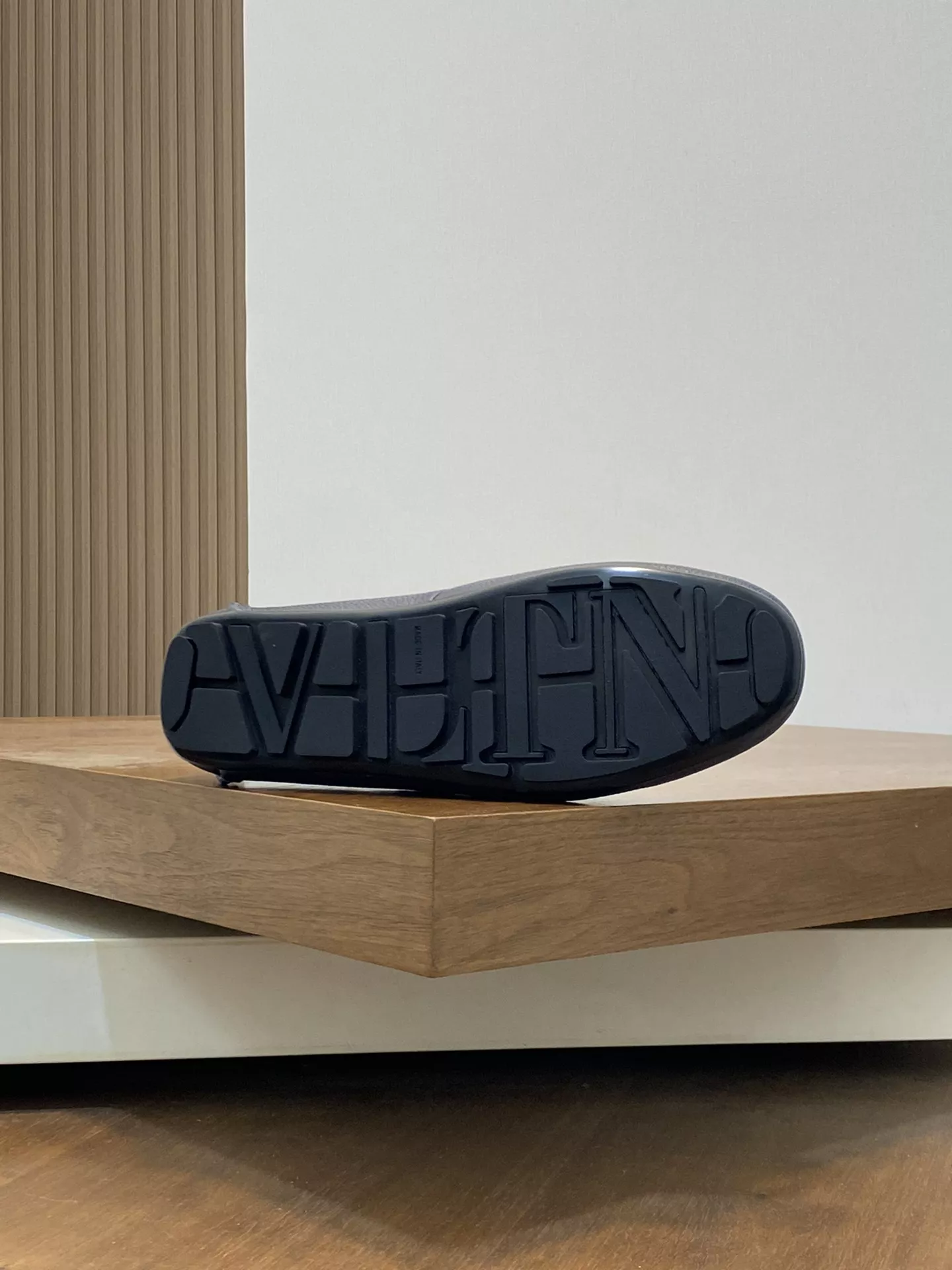 Valentino Leather Shoes For Men Practical 1172