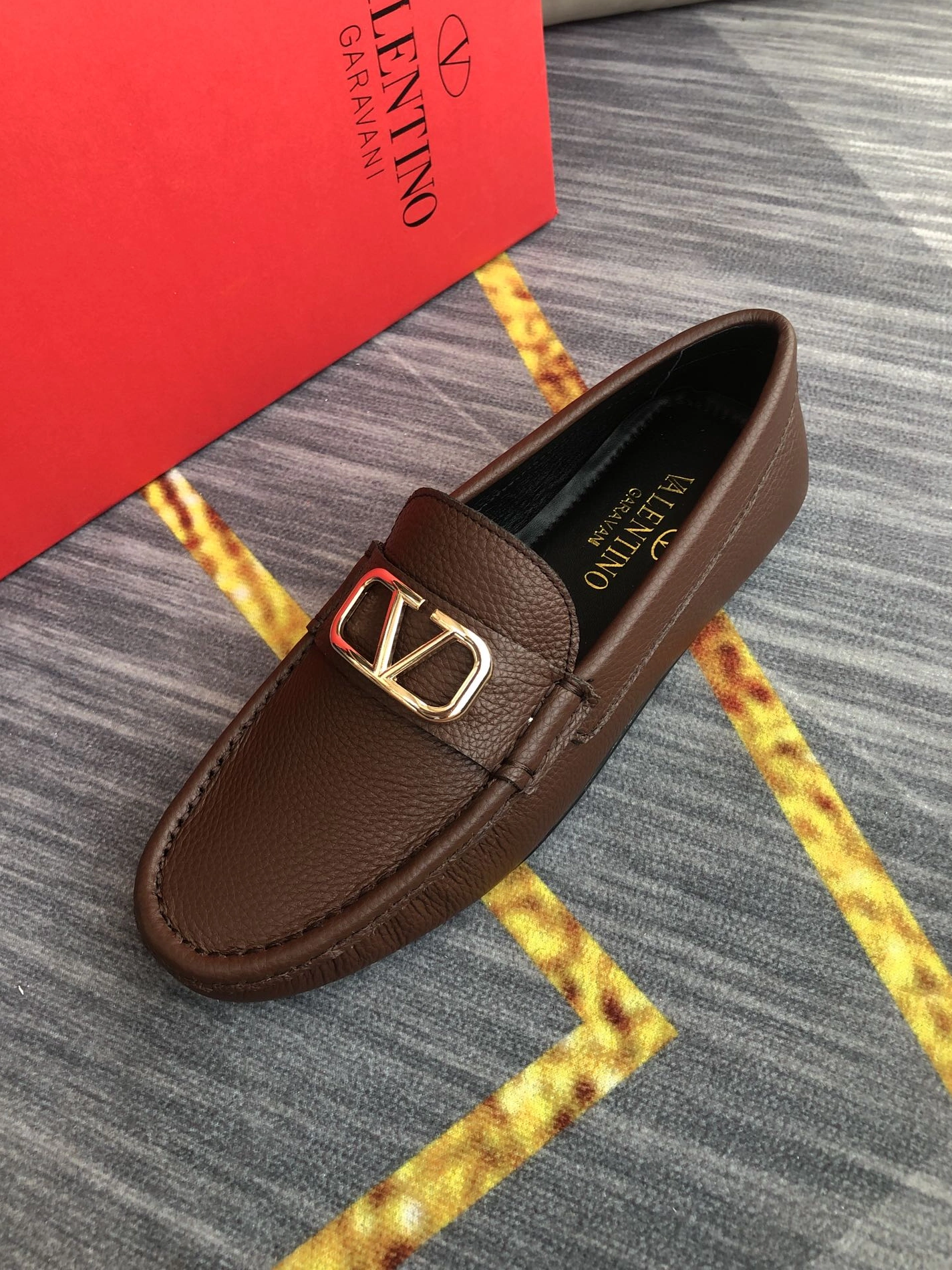 Valentino Leather Shoes For Men Practical 6168