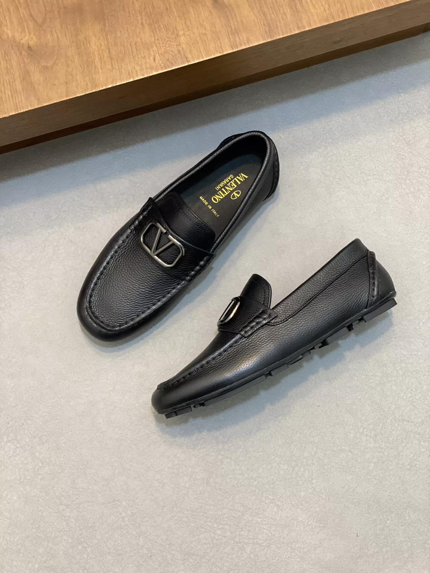 Valentino Leather Shoes For Men Timeless 7189