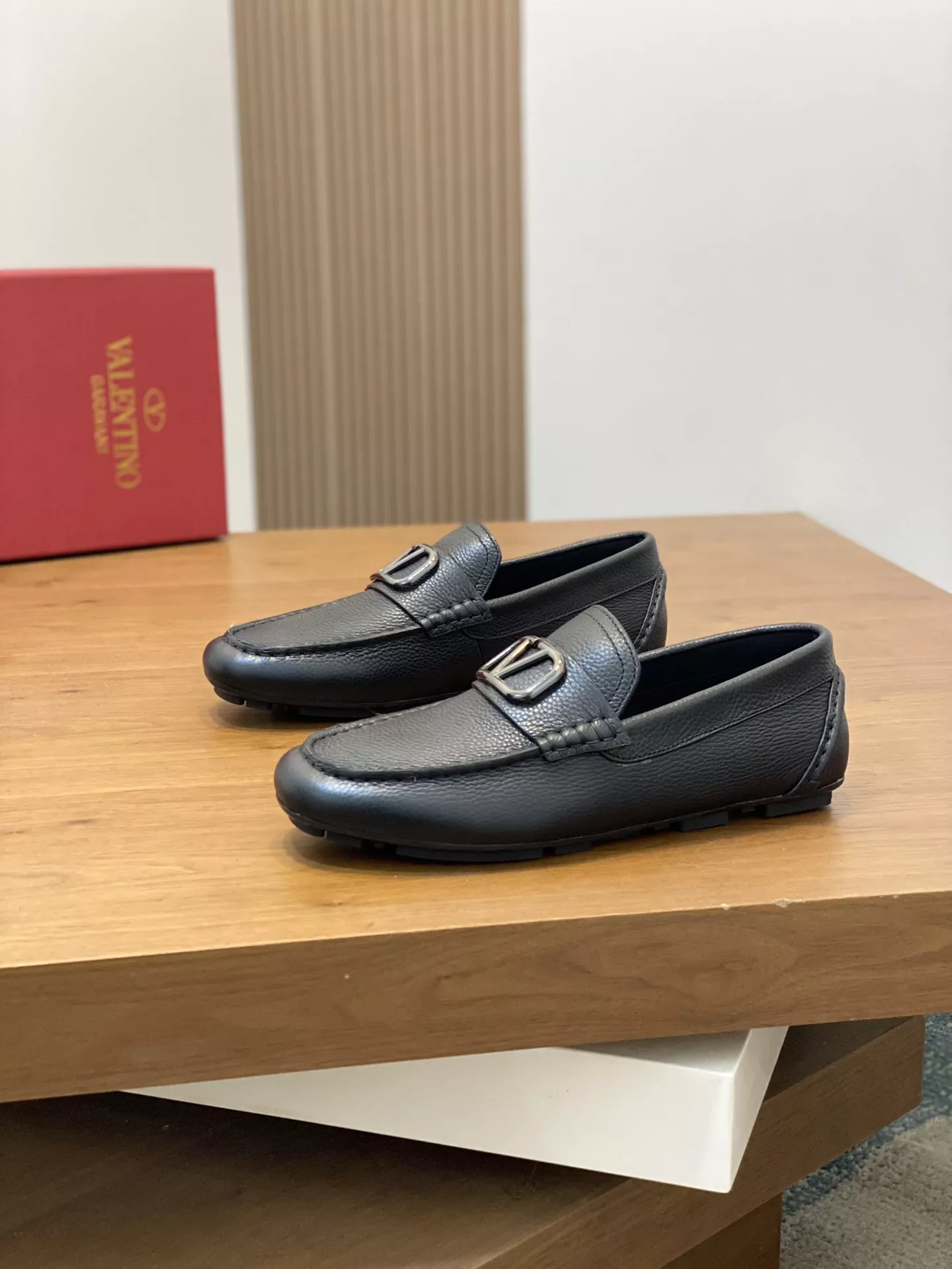 Valentino Leather Shoes For Men Timeless 7189