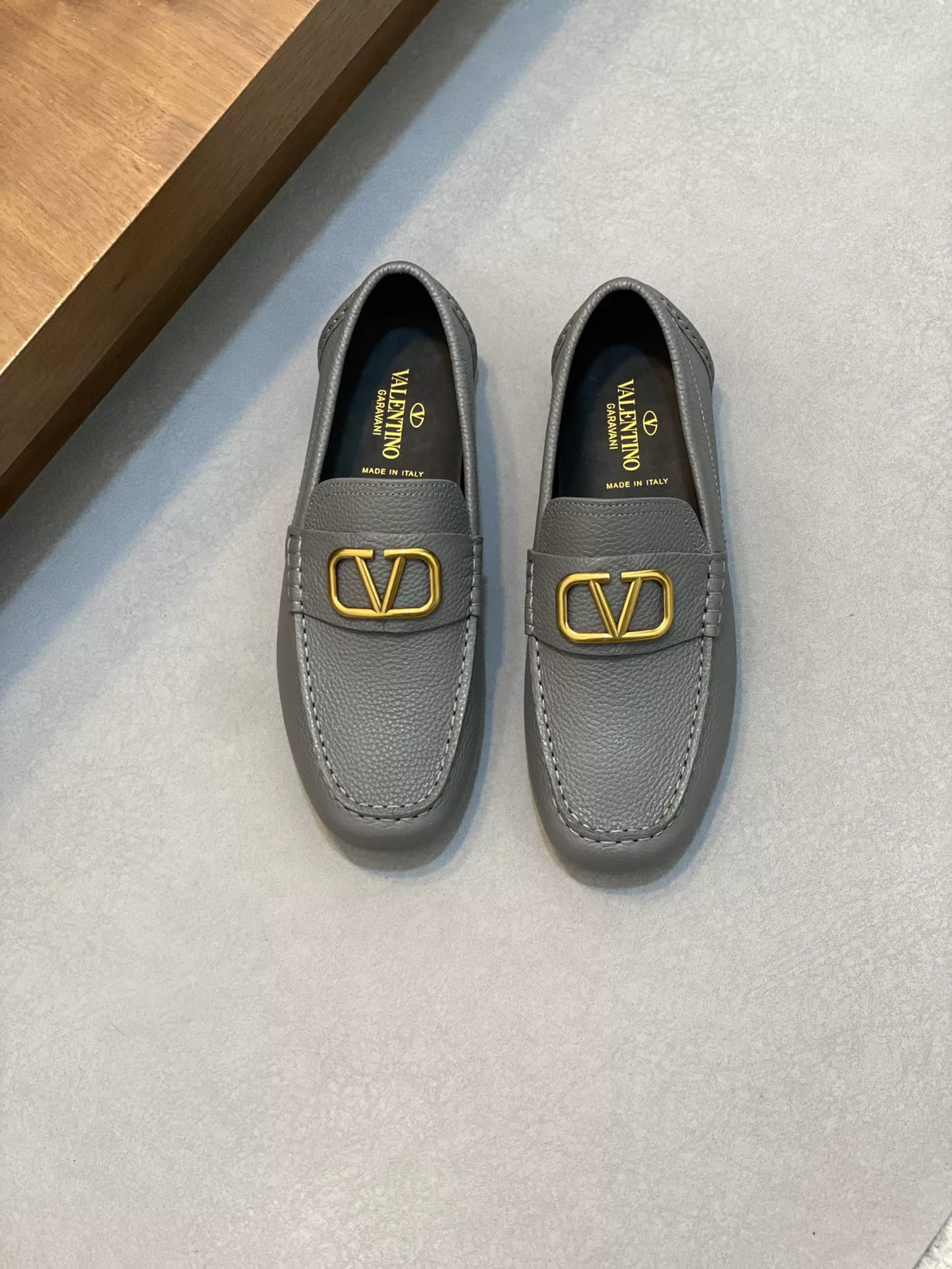 Valentino Leather Shoes For Men UrbanStyle 1897