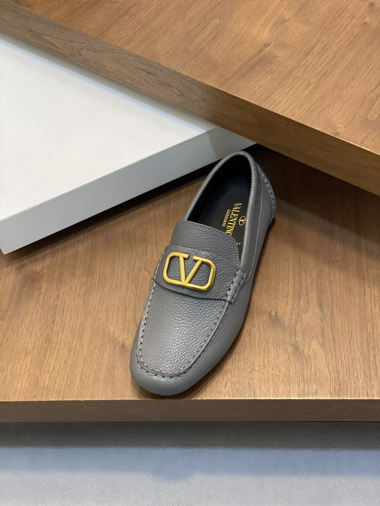 Valentino Leather Shoes For Men UrbanStyle 1897