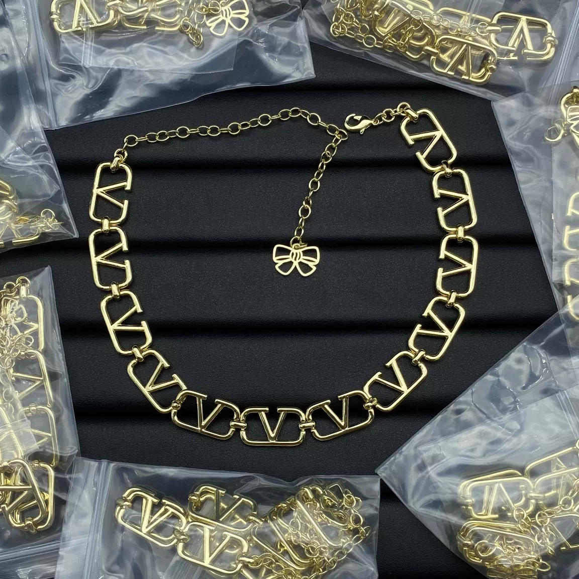 Valentino Necklaces BestValue 8074