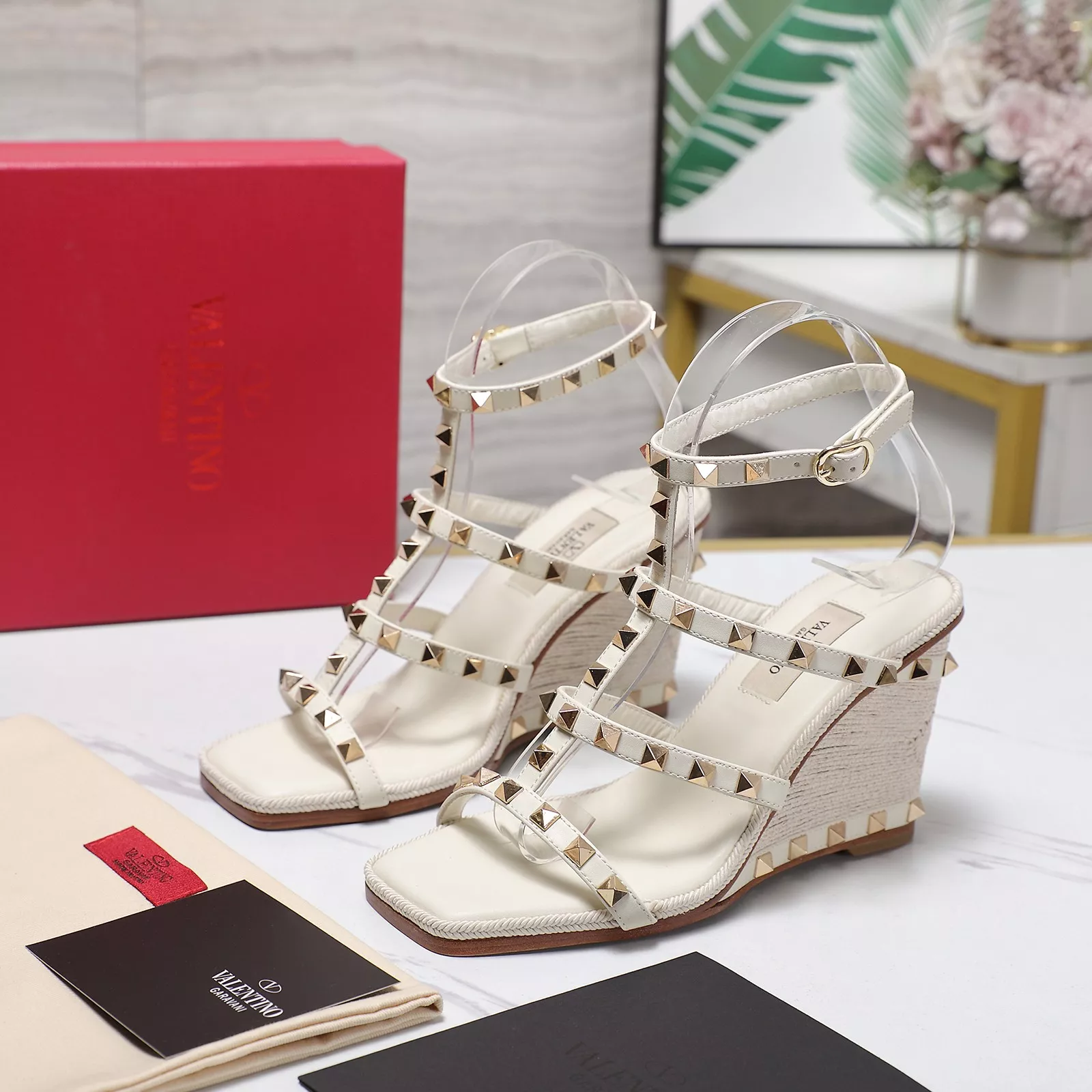 Valentino Sandal For Women AllSeason 4325