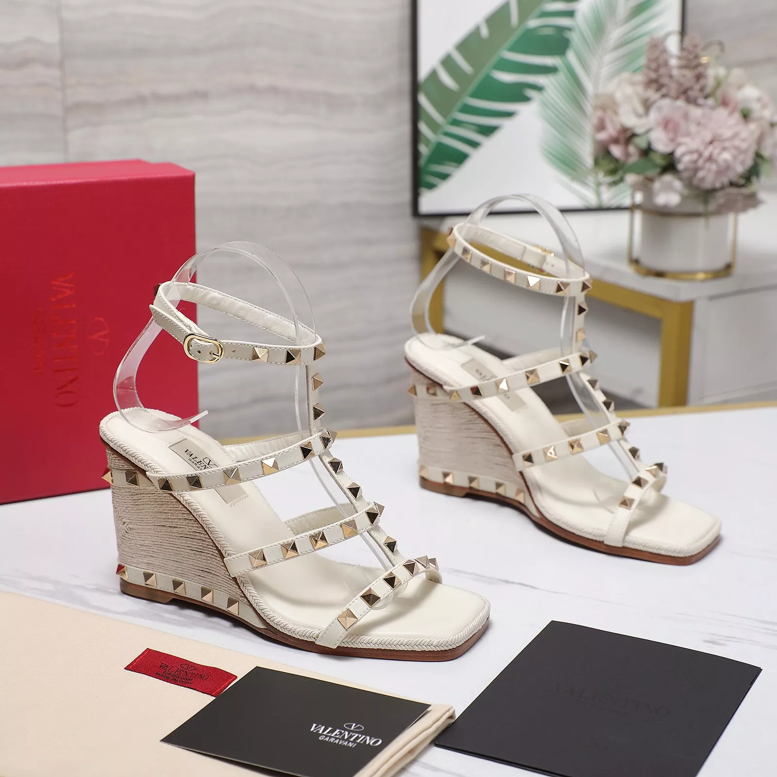 Valentino Sandal For Women AllSeason 4325