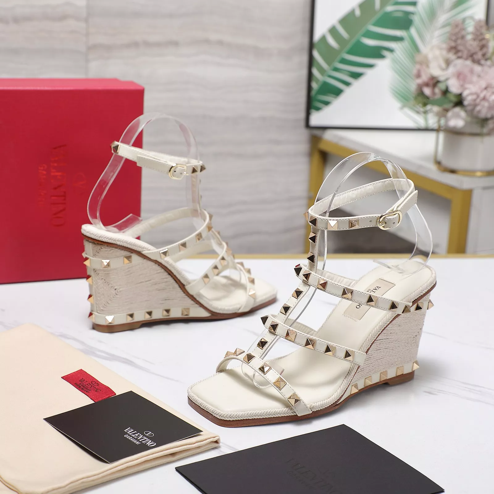 Valentino Sandal For Women AllSeason 4325