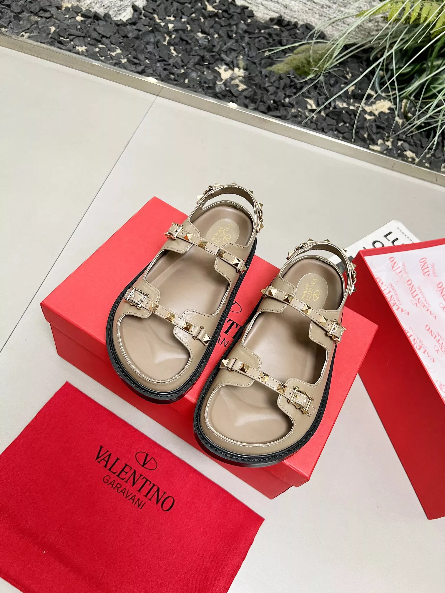 Valentino Sandal For Women Breathable 4576