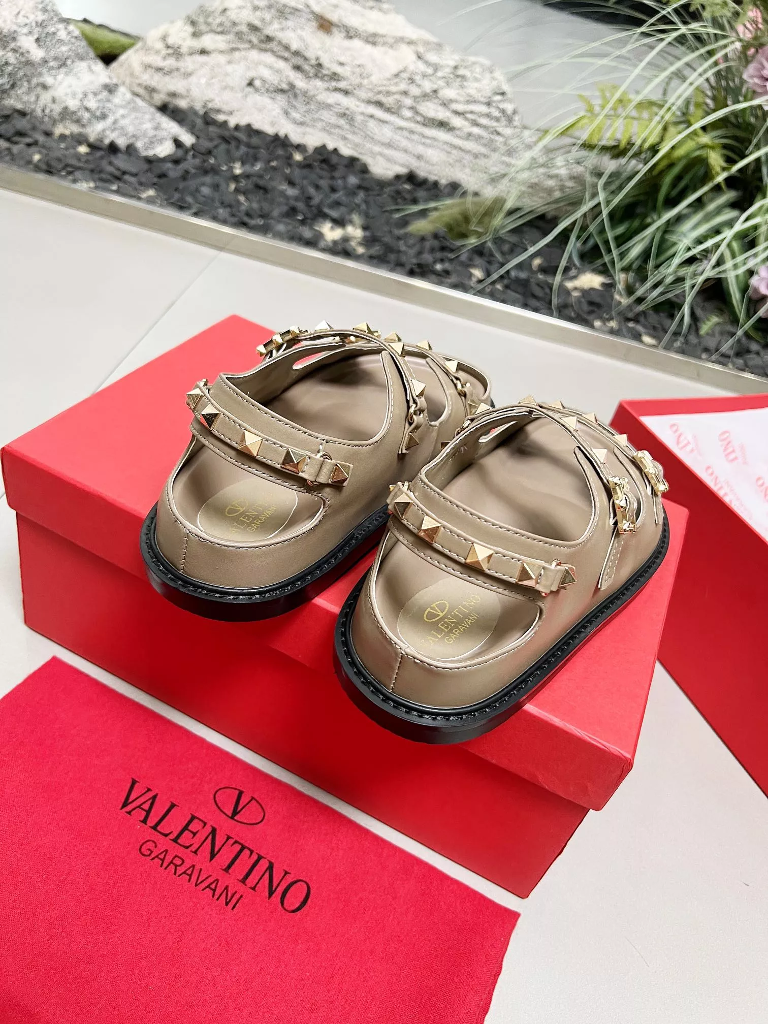 Valentino Sandal For Women Breathable 4576