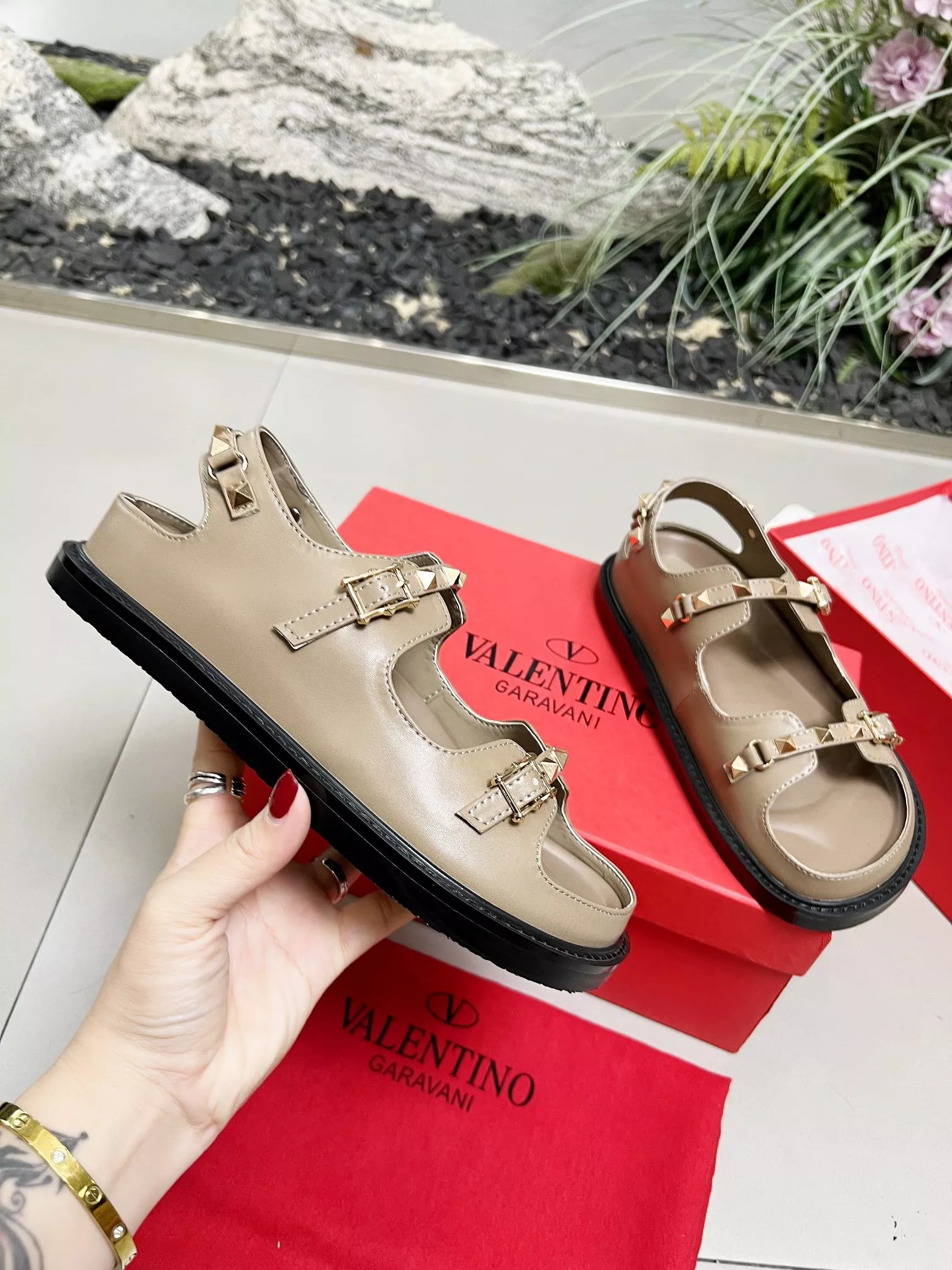 Valentino Sandal For Women Breathable 4576