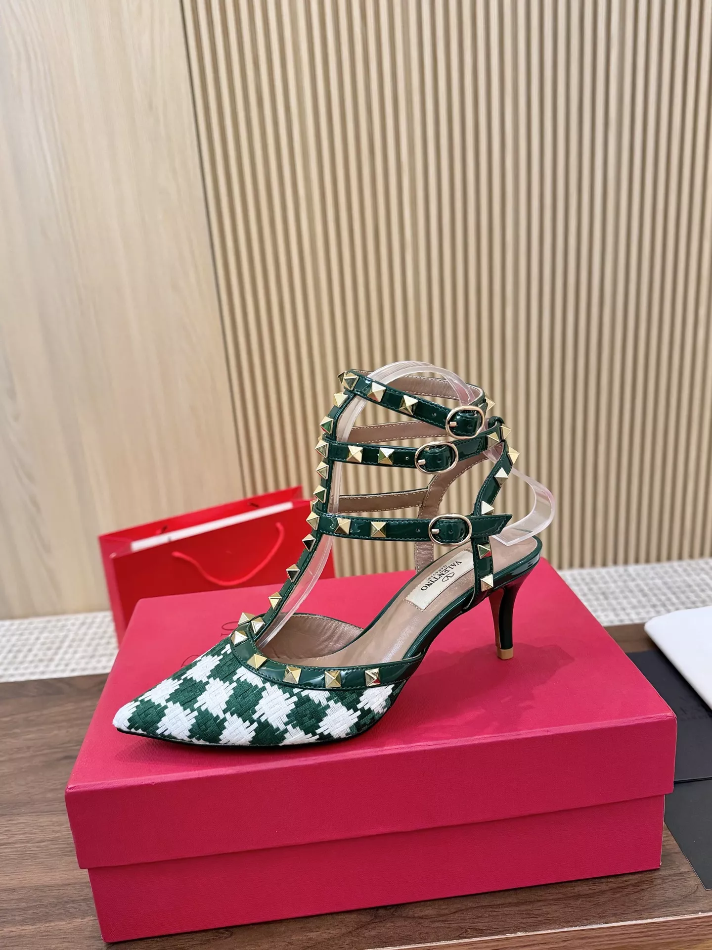 Valentino Sandal For Women Bright 5069