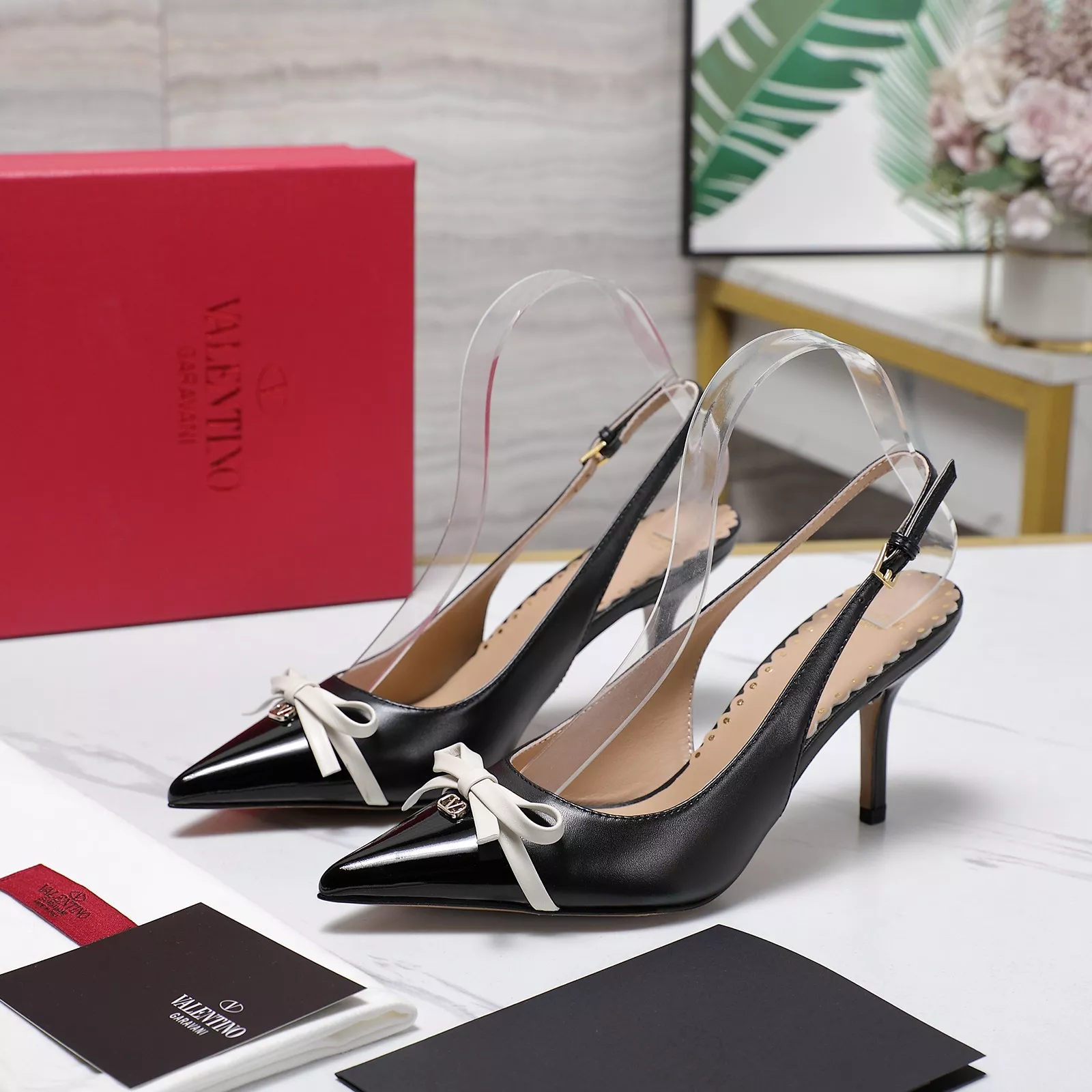 Valentino Sandal For Women Compact 1729