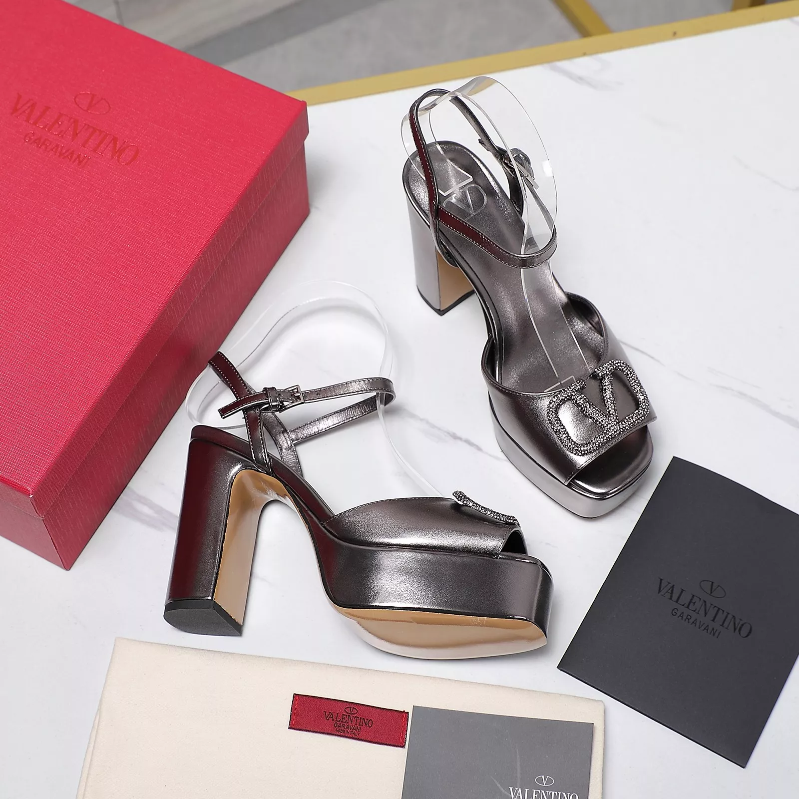Valentino Sandal For Women Cozy 6355