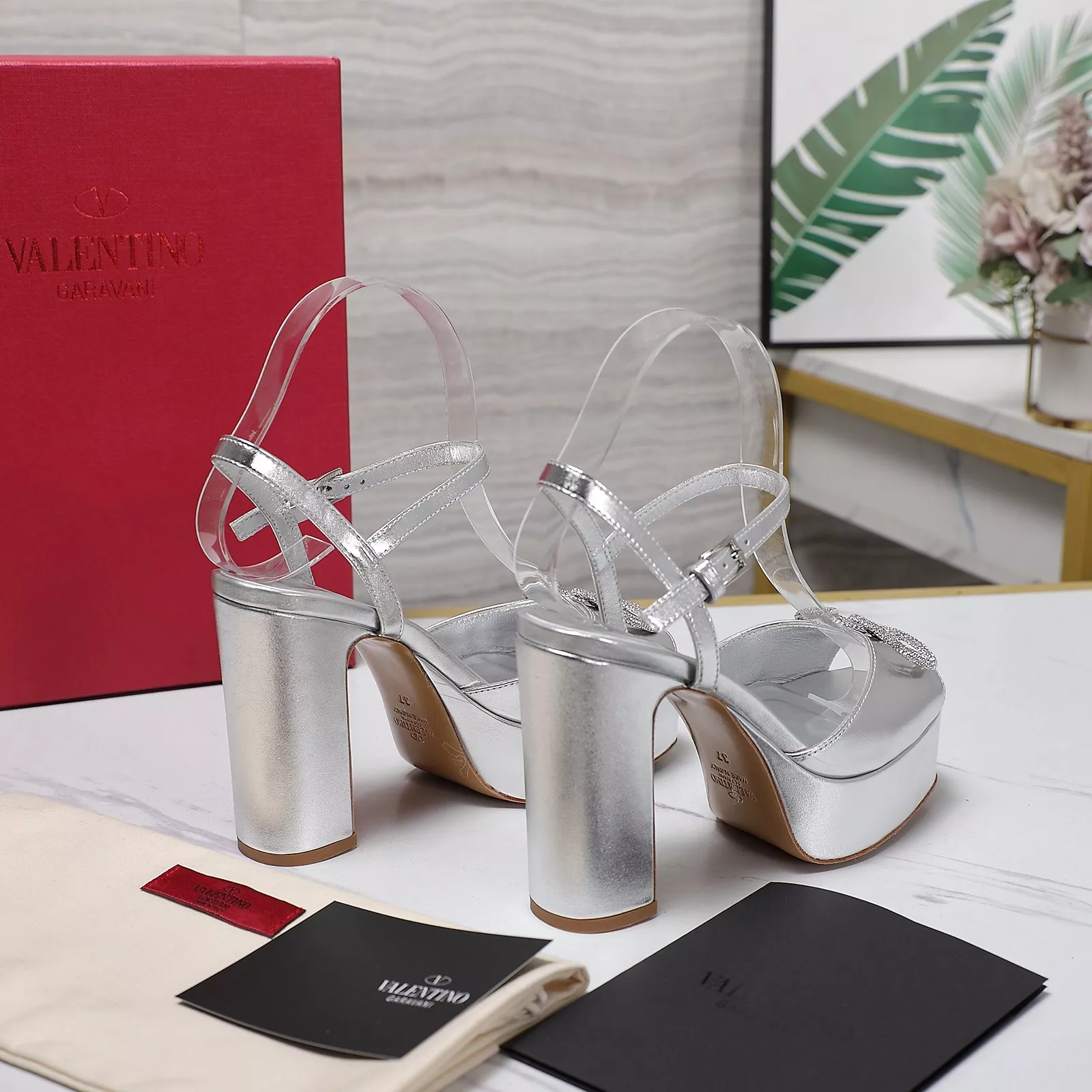 Valentino Sandal For Women Durable 3098