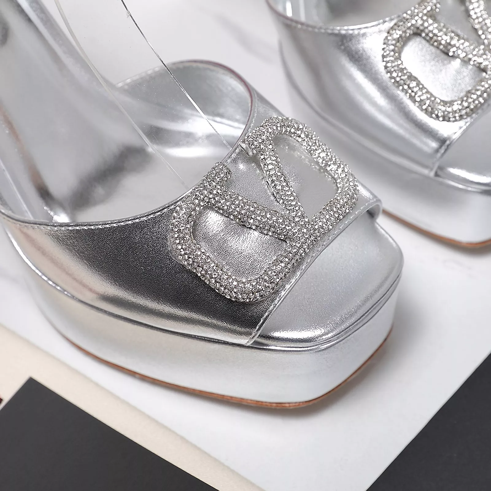 Valentino Sandal For Women Durable 3098