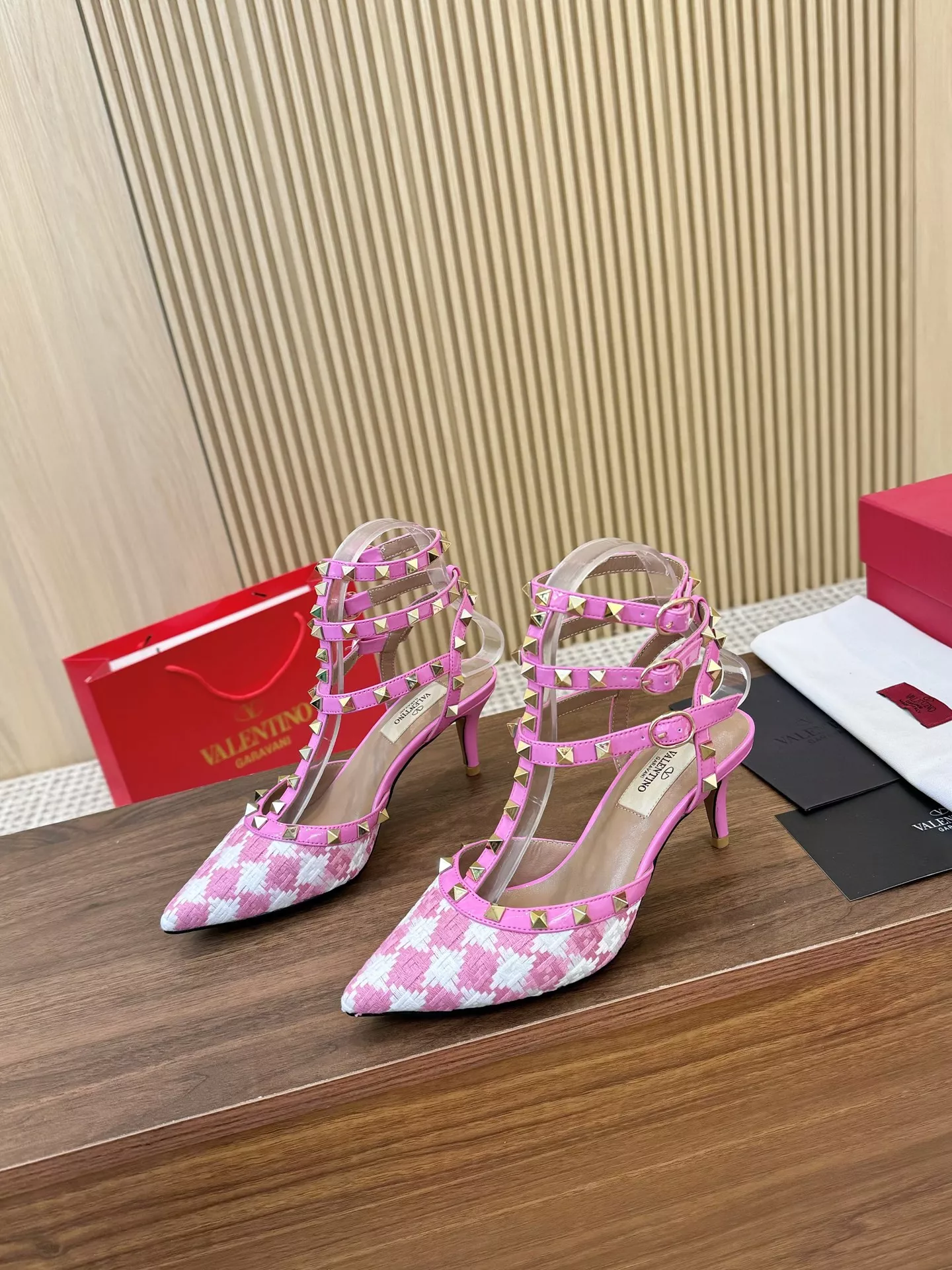 Valentino Sandal For Women Durable 9695