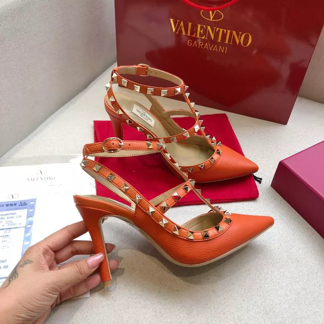 Valentino Sandal For Women Elegant 6020