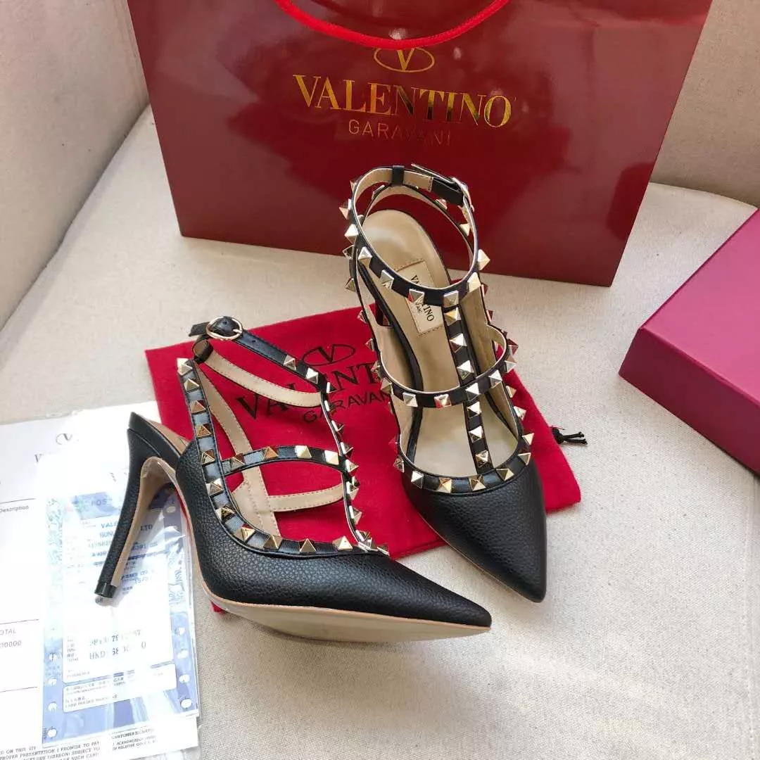 Valentino Sandal For Women GoAnywhere 812