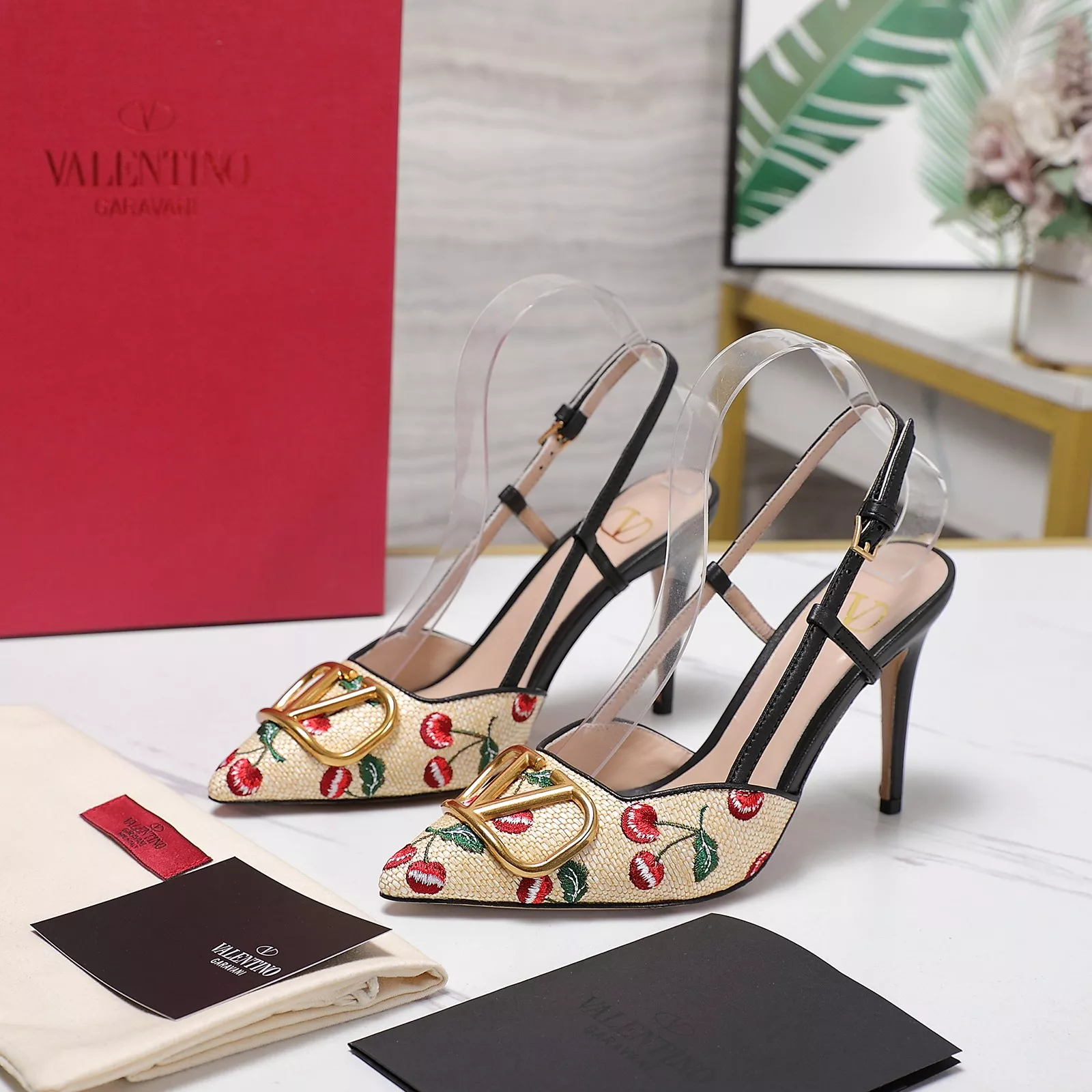 Valentino Sandal For Women Popular 7234