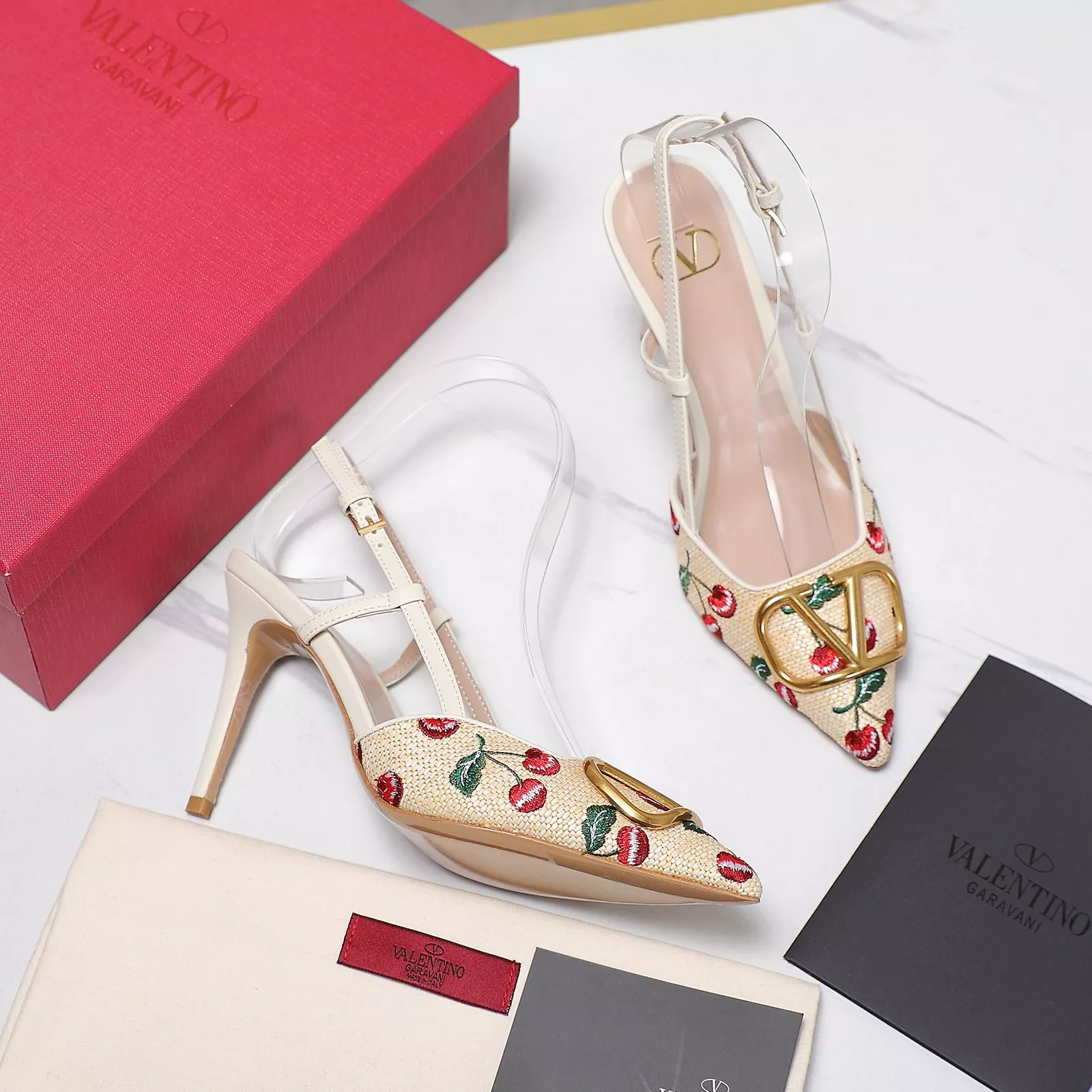 Valentino Sandal For Women Sleek 2738