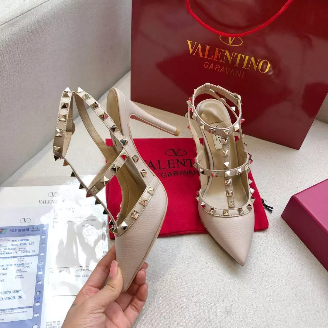 Valentino Sandal For Women Sleek 663